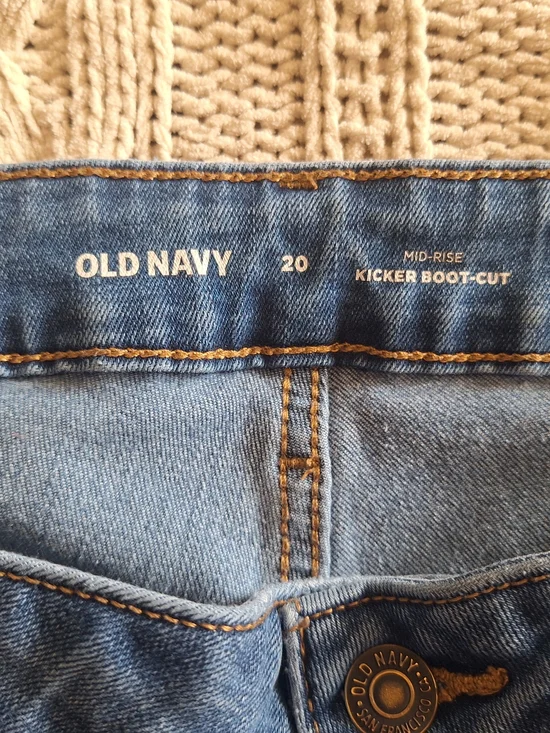 Woman's Old Navy Kicker Boot Cut Jeans Size 20 Wide - Picture 3 of 3